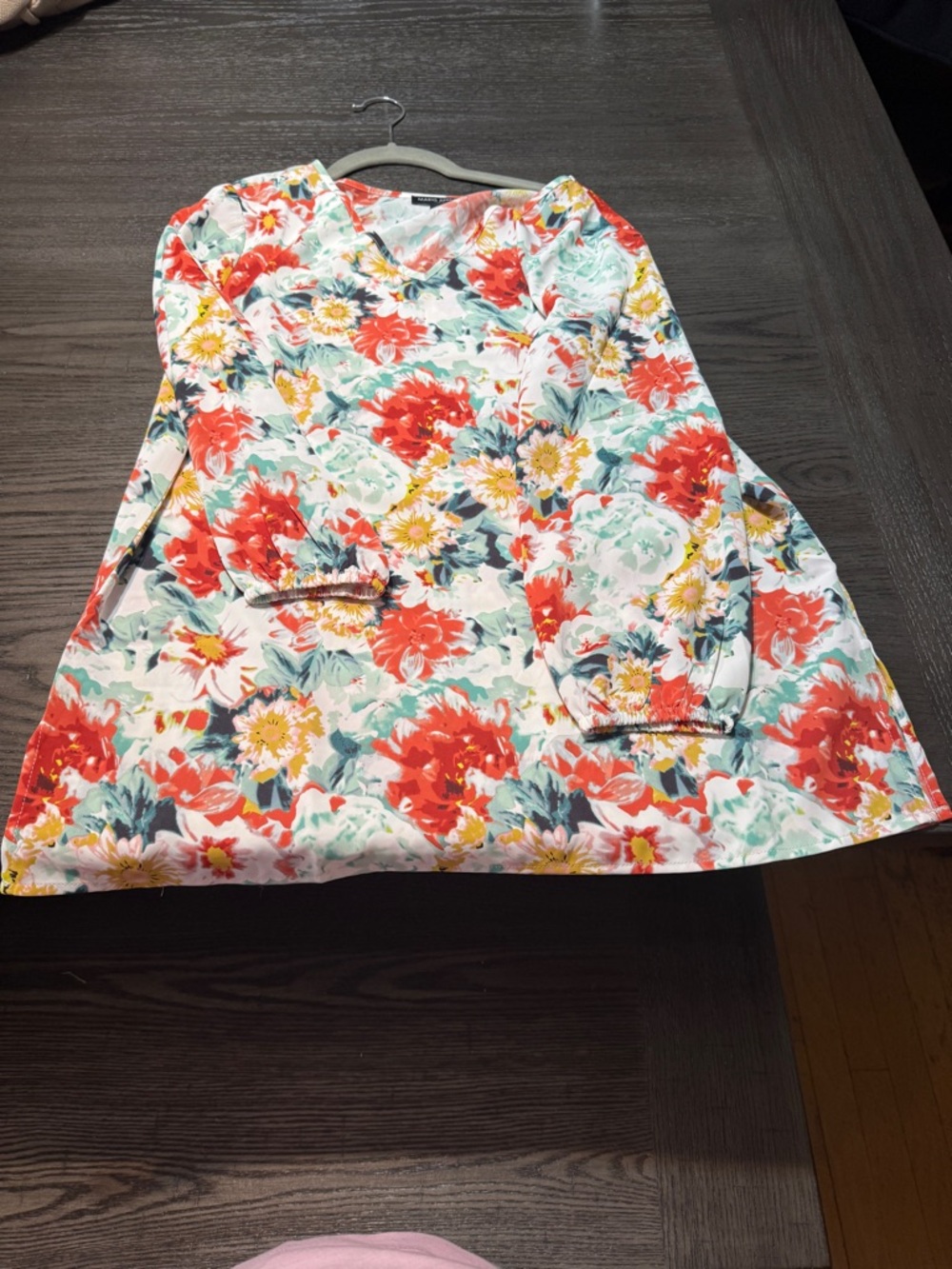 Women’s long sleeve floral tunic